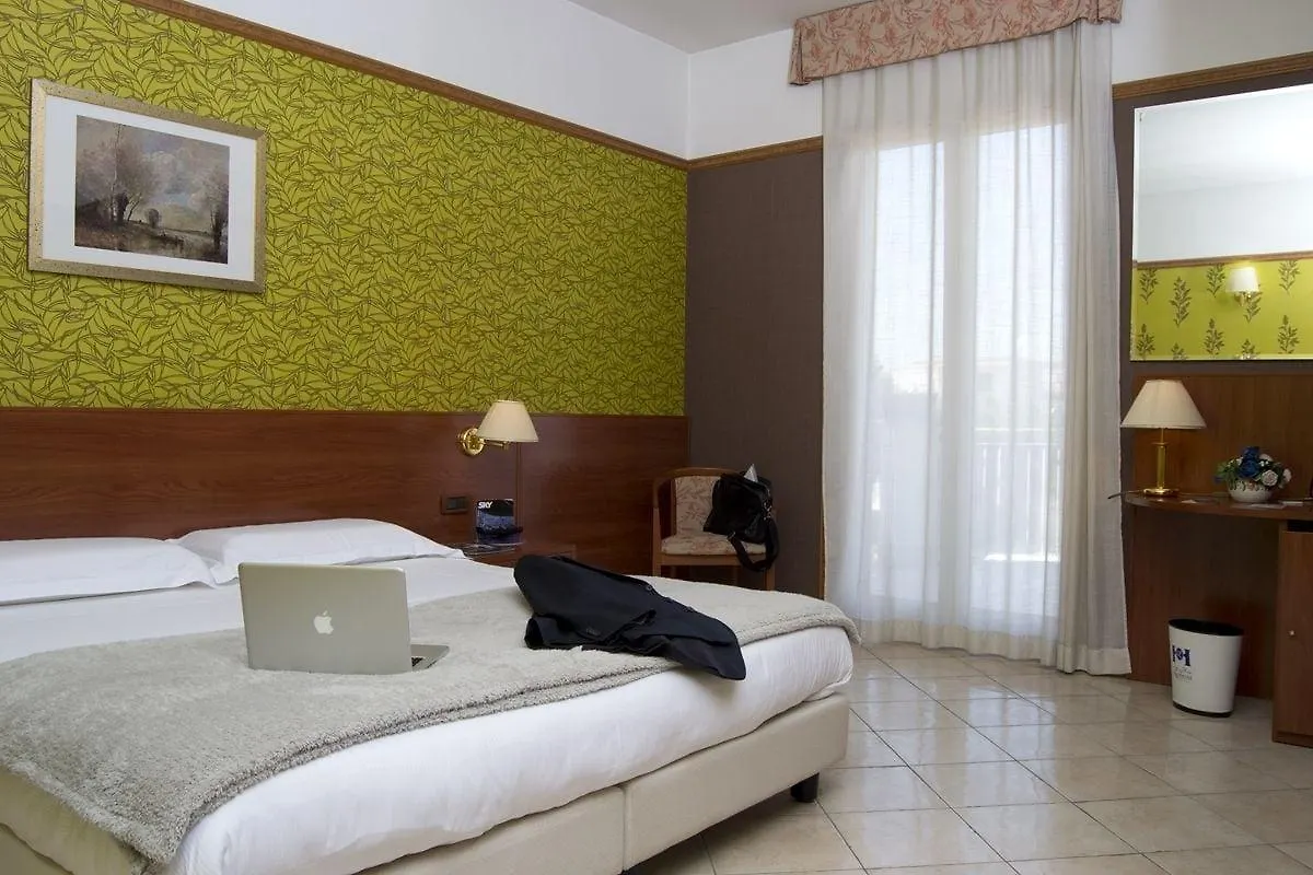 Hotel Leonessa Volla